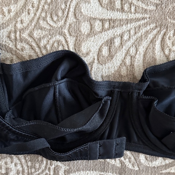 Dolce & Gabbana Black Satin Bra - Picture 7 of 9